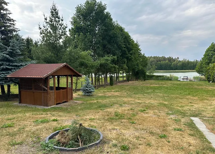 Mazurski Zakatek, Wlasna Linia Brzegowa